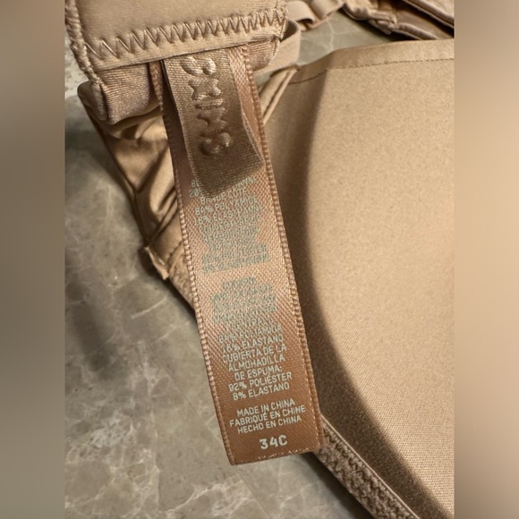 SKIMS WIRELESS FORM T-SHIRT DEMI BRA - Picture 10 of 11